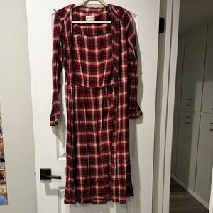 Universal Thread Red and Black Plaid Long Sleeve Dress
